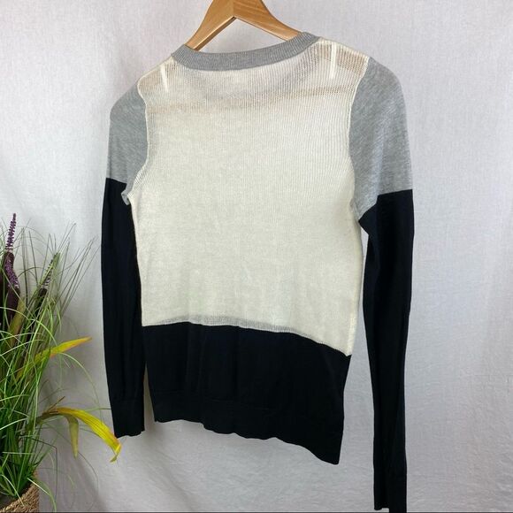 BCBGenerations Colorblock Light Weight Long Sleeve Knit Sweater S - Picture 3 of 6